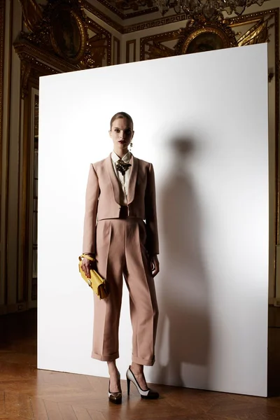 Look 13